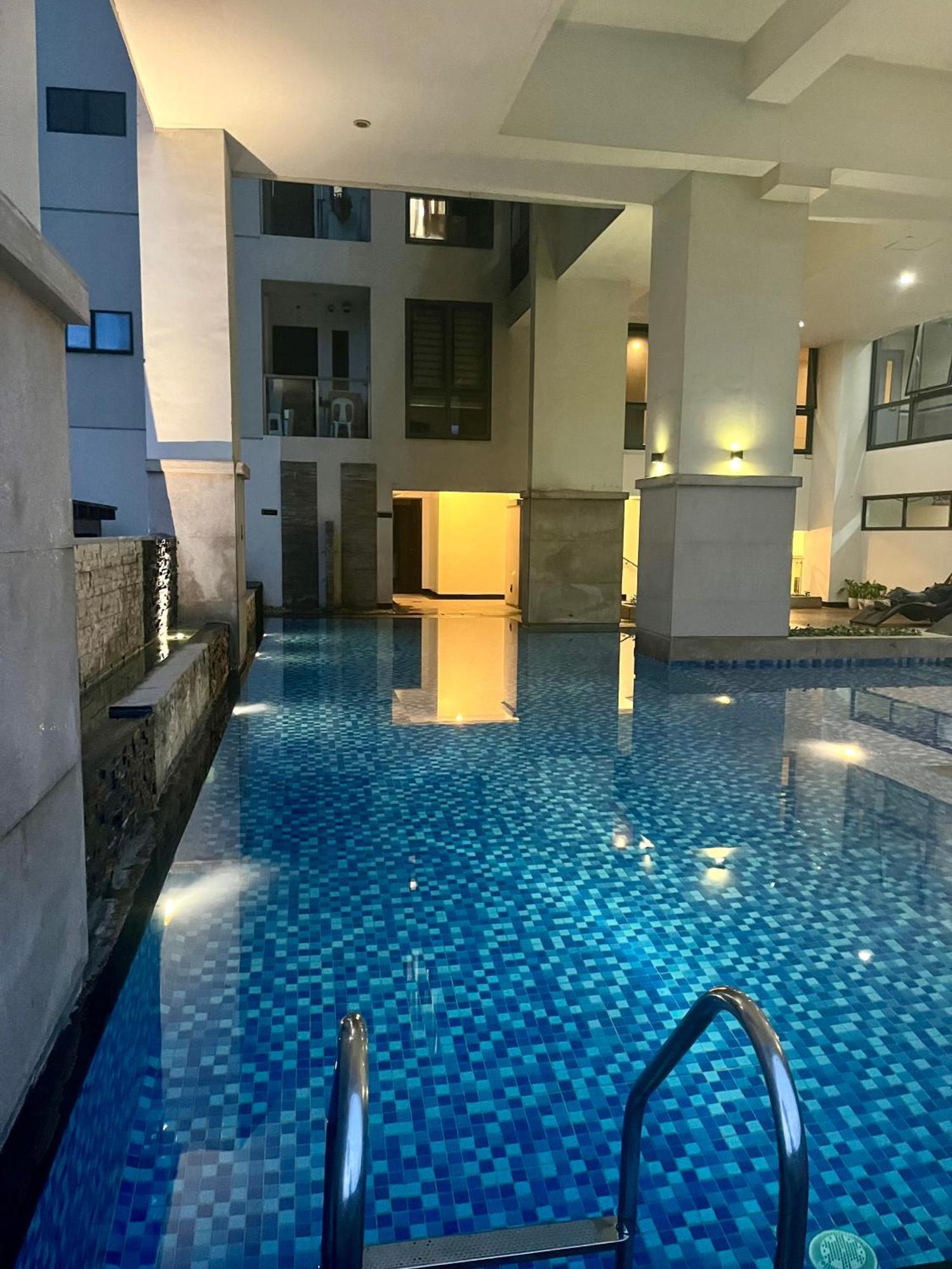 Greenbelt Hamilton Tower 1 Макати Экстерьер фото