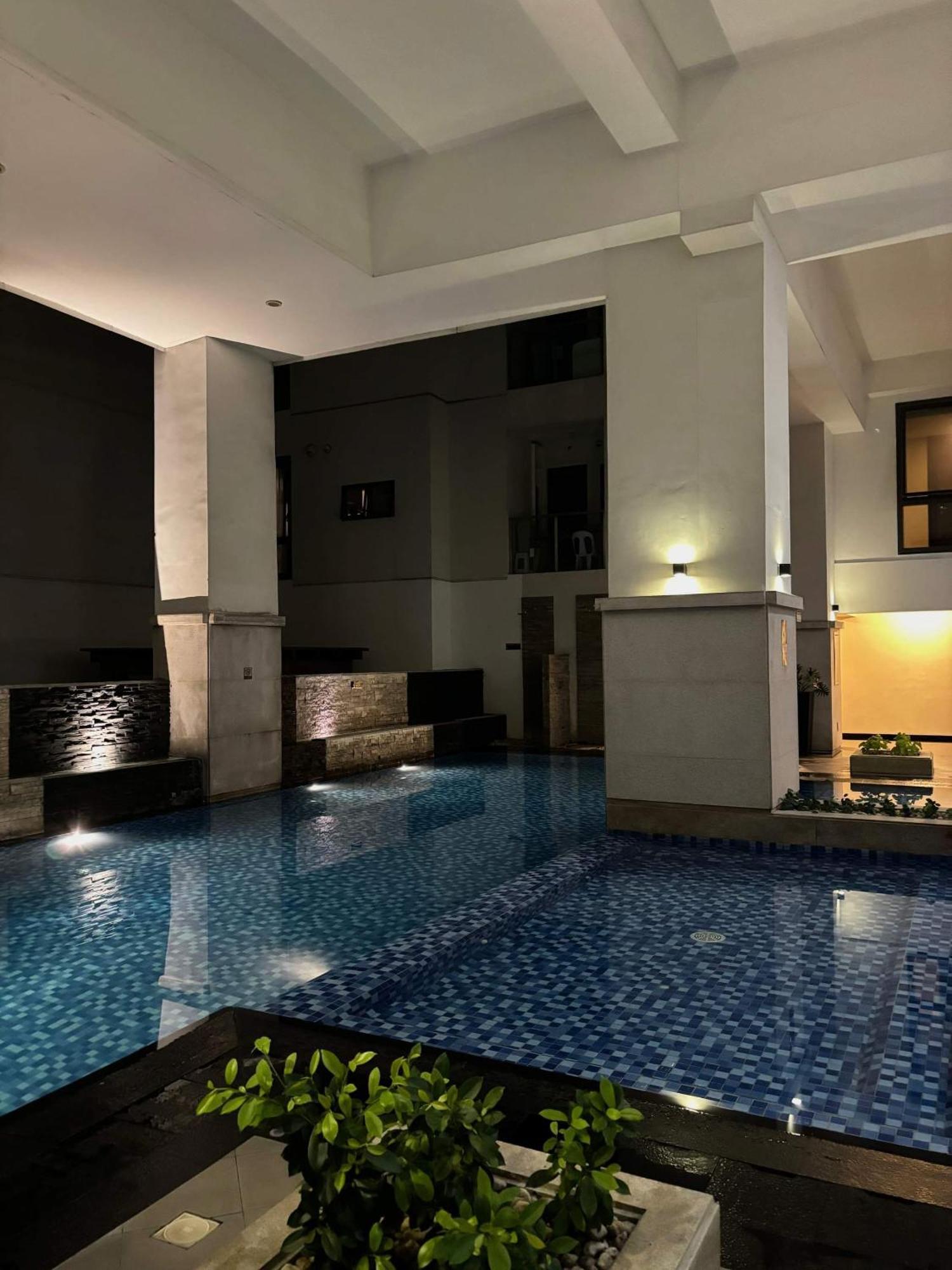 Greenbelt Hamilton Tower 1 Макати Экстерьер фото