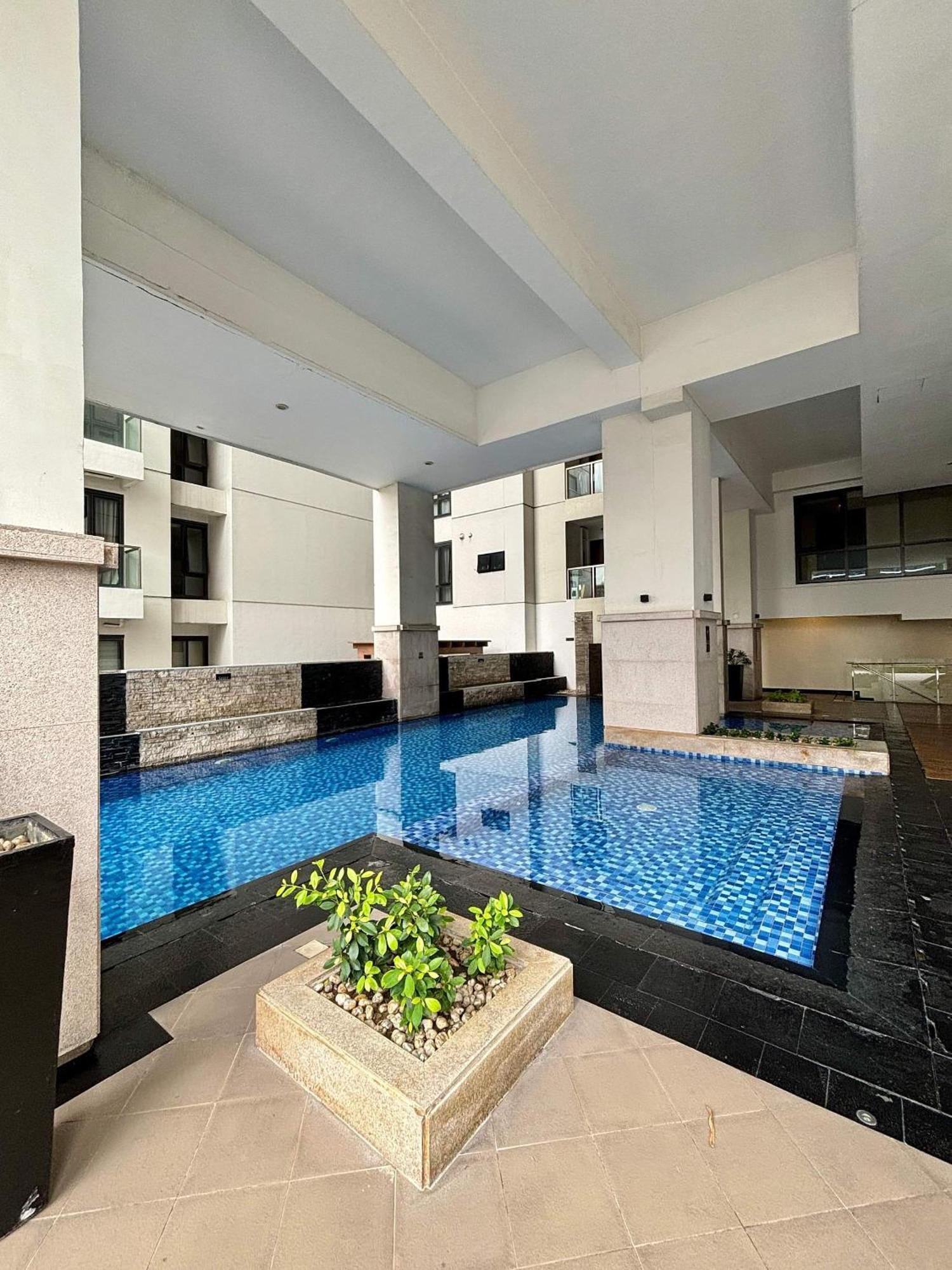 Greenbelt Hamilton Tower 1 Макати Экстерьер фото